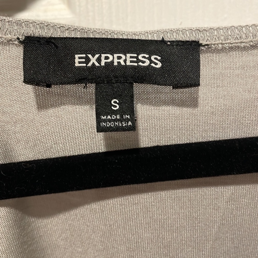 Express Sleeveless Gray Tunic Shirt - Picture 3 of 6